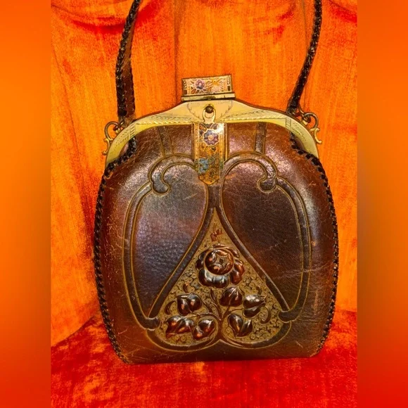 VTG Justin Leather Co Purse Art Nouveau Hand Tooled Leather Turnloc Clasp 1921​